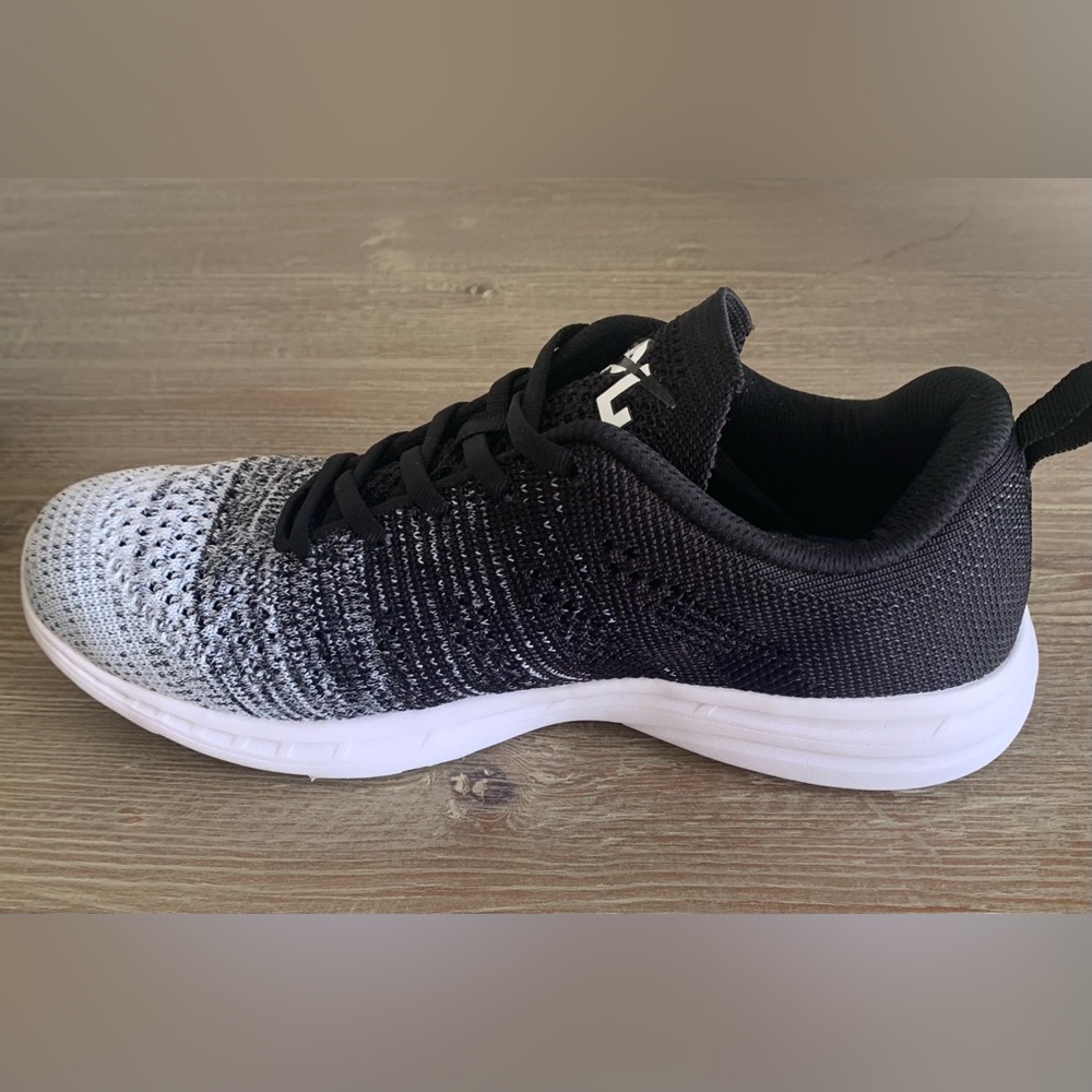APL Women’s TechLoom Pro 
White/Heather Gray/Black Melange - Picture 5 of 10